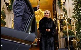 The Queen Airport Hotel-Round Trip Airport Service